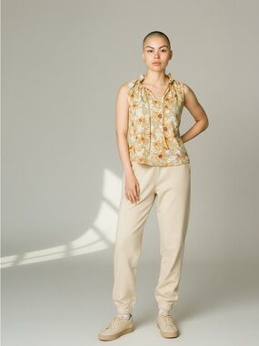 Modcloth-brand Floral Sleeveless Ruffled Tie-Neck Top in Yellow - Medium